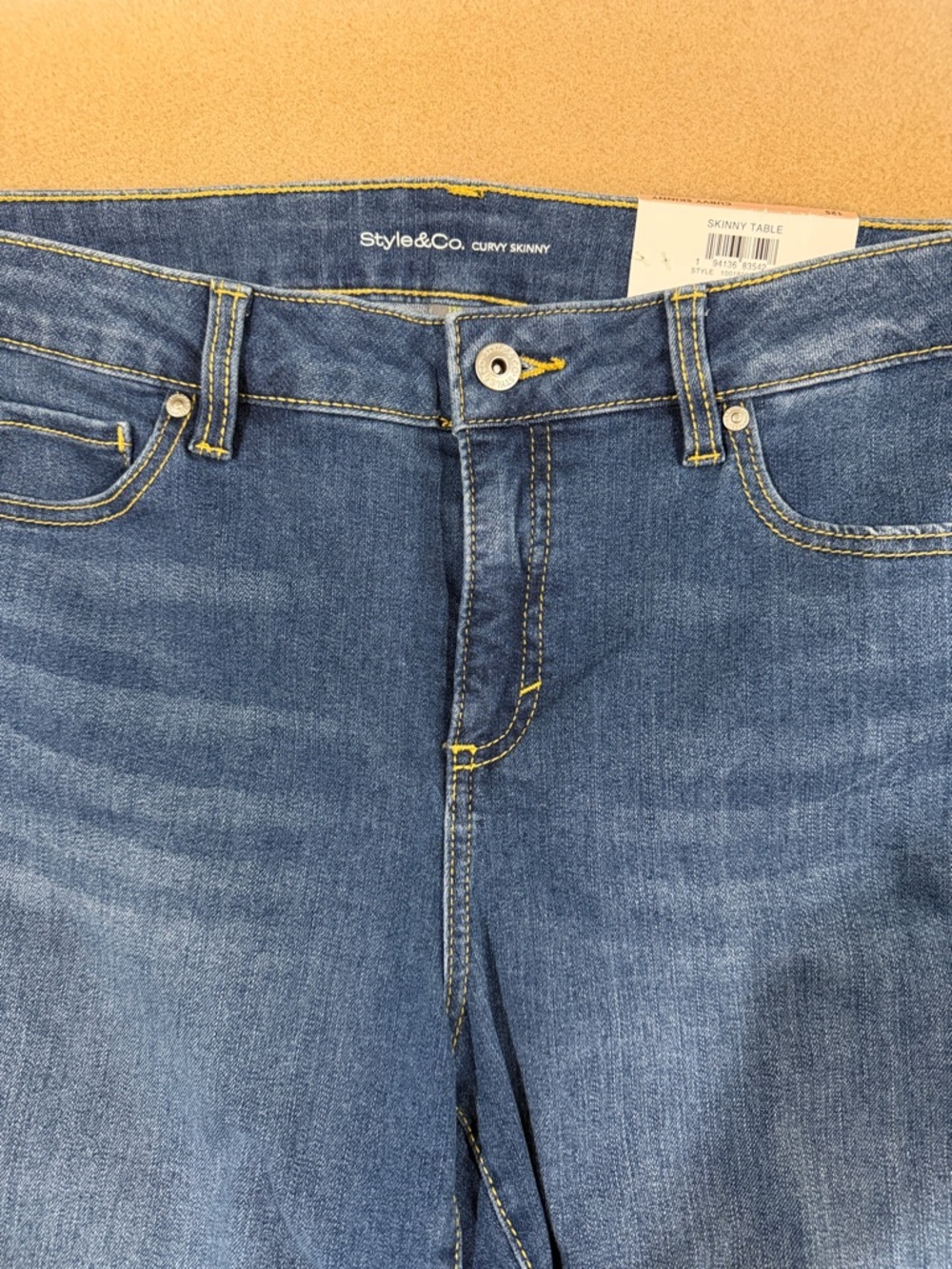 BNWT STYLE & CO. SHORT CURVY SKINNY MID-RISE SLIMMING POCKET JEANS IN SIZE 12S - Picture 11 of 16
